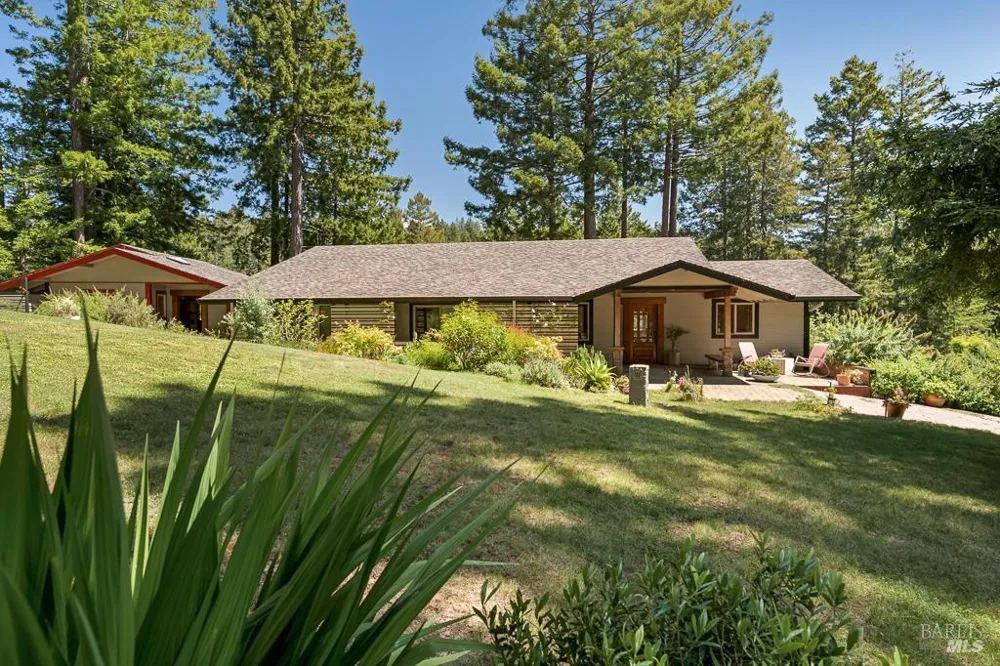 21995 Ansel Court Jenner, CA 95450