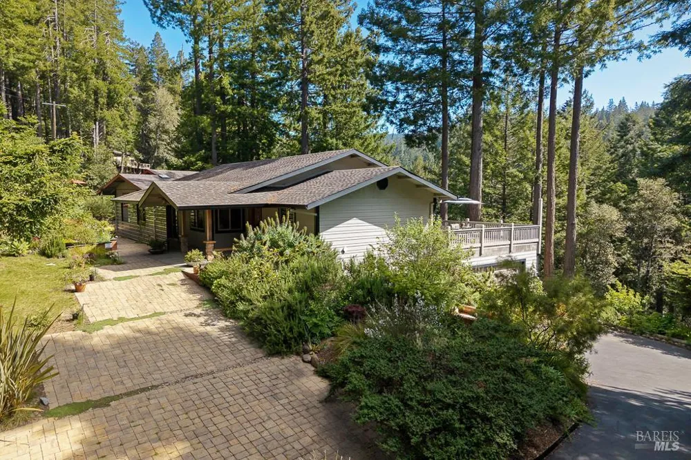 21995 Ansel Court Jenner, CA 95450