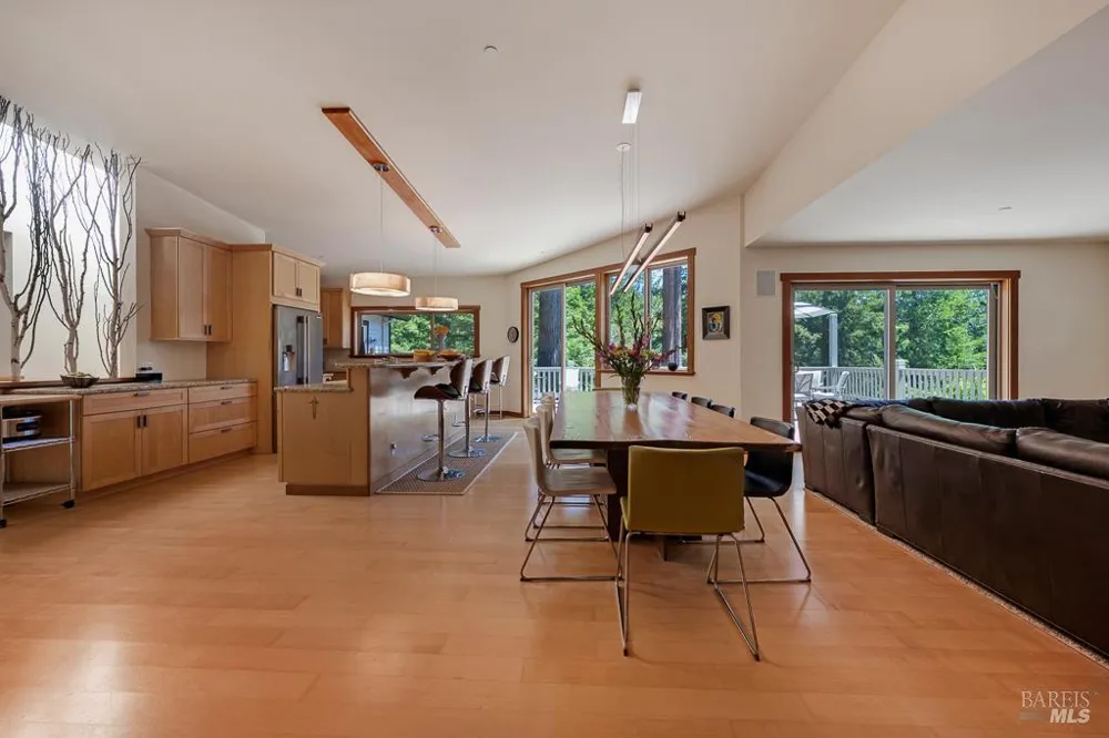 21995 Ansel Court Jenner, CA 95450