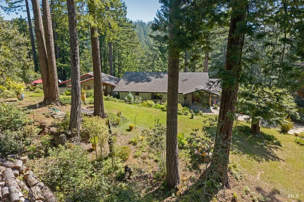 21995 Ansel Court Jenner, CA 95450