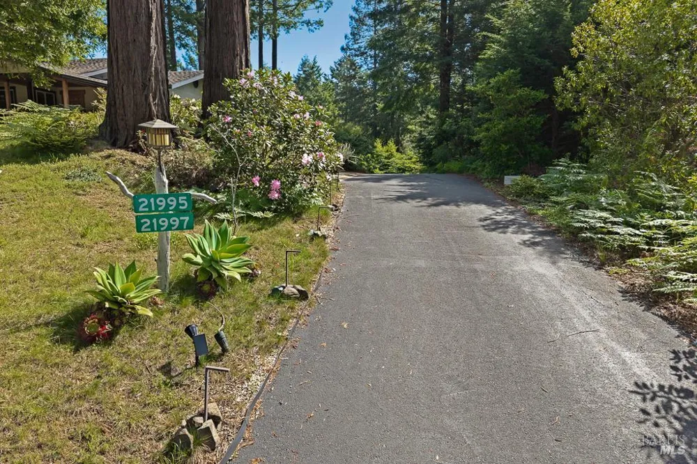 21995 Ansel Court Jenner, CA 95450