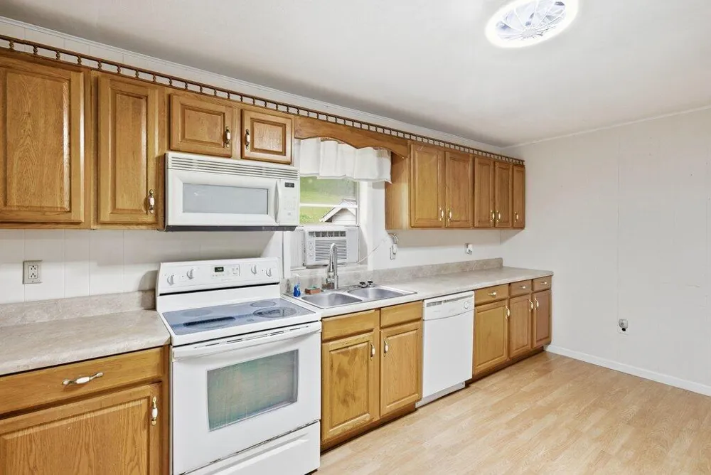 5780 Toestring Valley Road Spring City, TN 37381