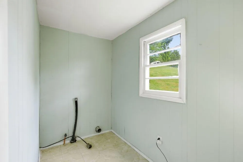 5780 Toestring Valley Road Spring City, TN 37381