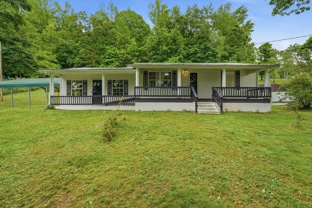 5780 Toestring Valley Road Spring City, TN 37381