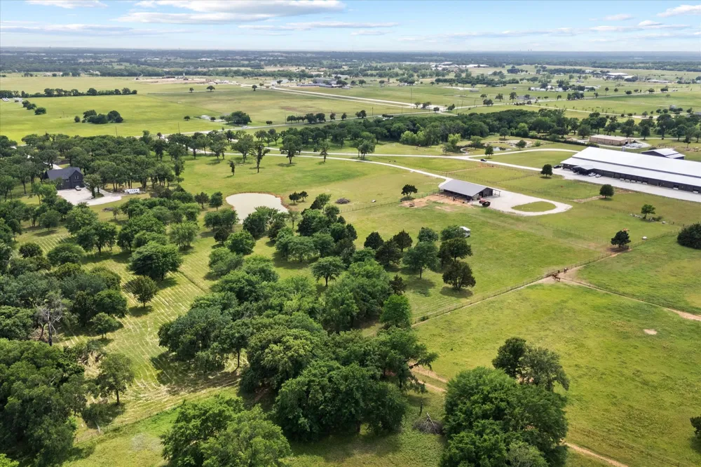 10701 Osburn Road Pilot Point, TX 76258