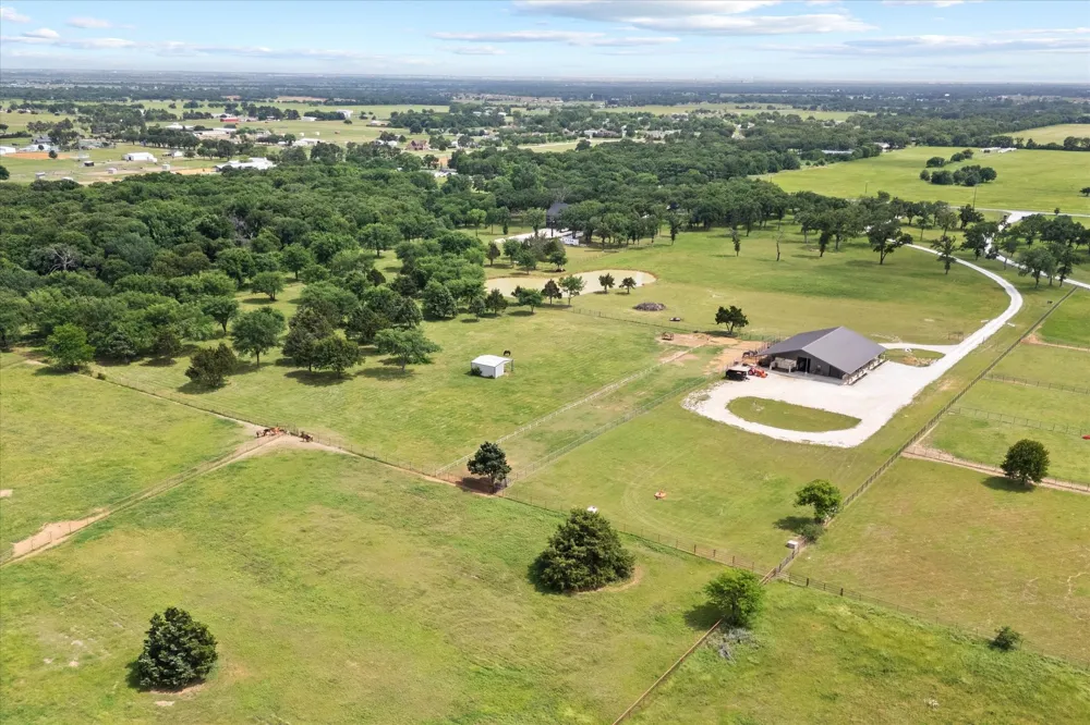 10701 Osburn Road Pilot Point, TX 76258