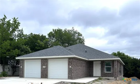 223 Clore Road