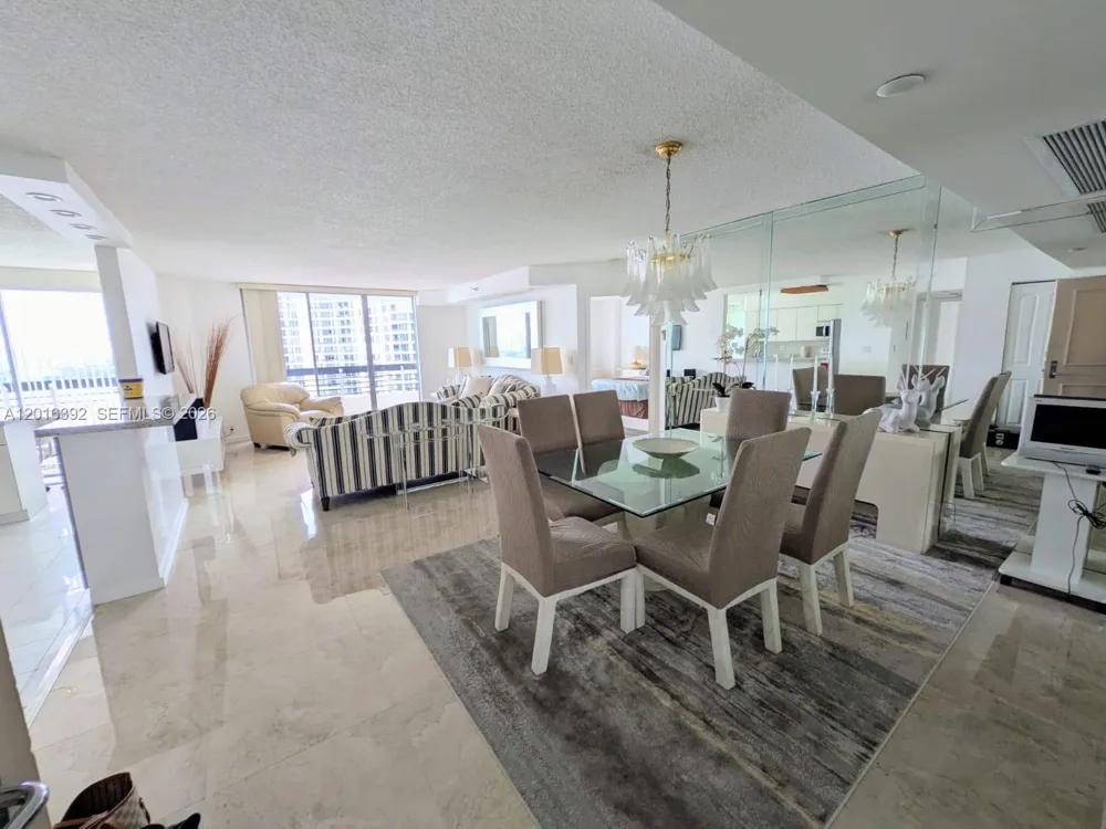 19101 NE 36th Ct #1102 Aventura, FL 33180