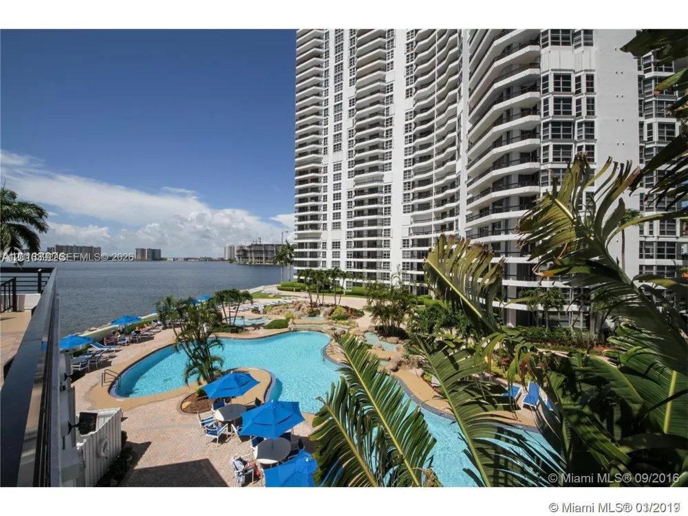 19101 NE 36th Ct #1102 Aventura, FL 33180