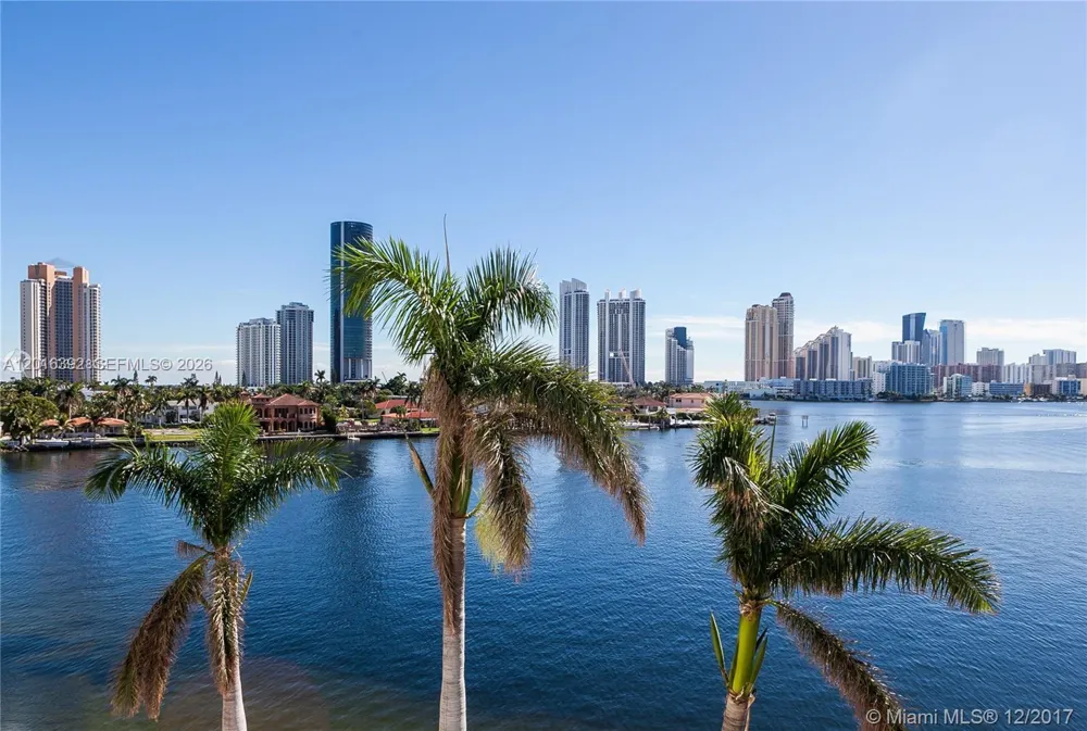 19101 NE 36th Ct #1102 Aventura, FL 33180