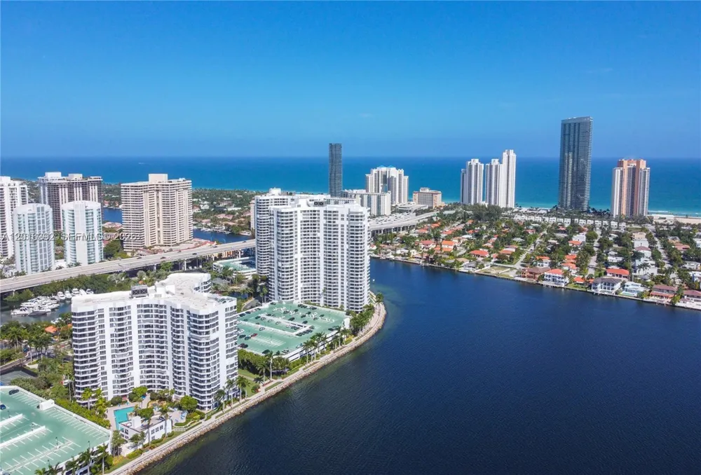 19101 NE 36th Ct #1102 Aventura, FL 33180