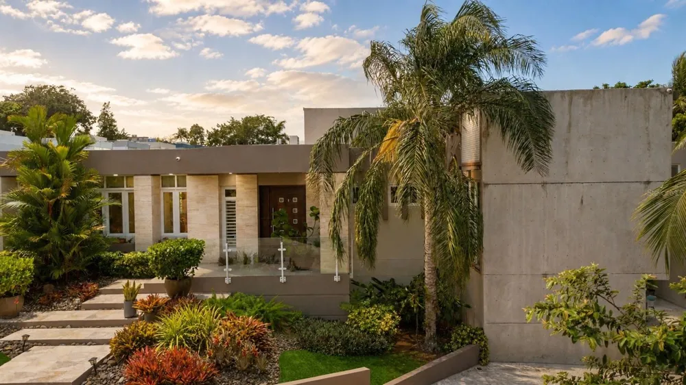 A31 COLINAS DE PARKVILLE STREET Guaynabo, PR 00969