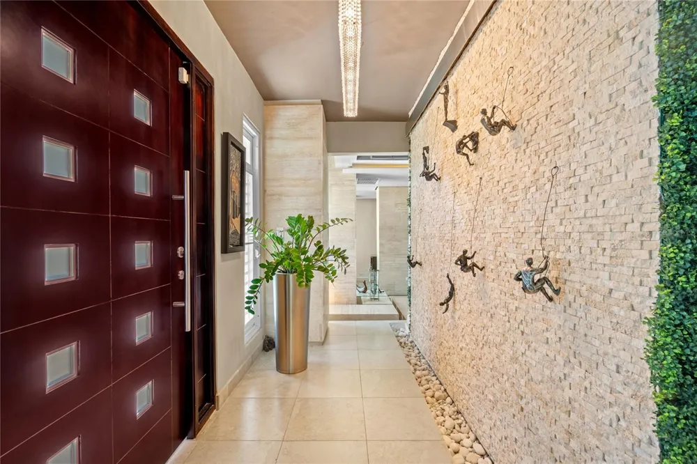 A31 COLINAS DE PARKVILLE STREET Guaynabo, PR 00969