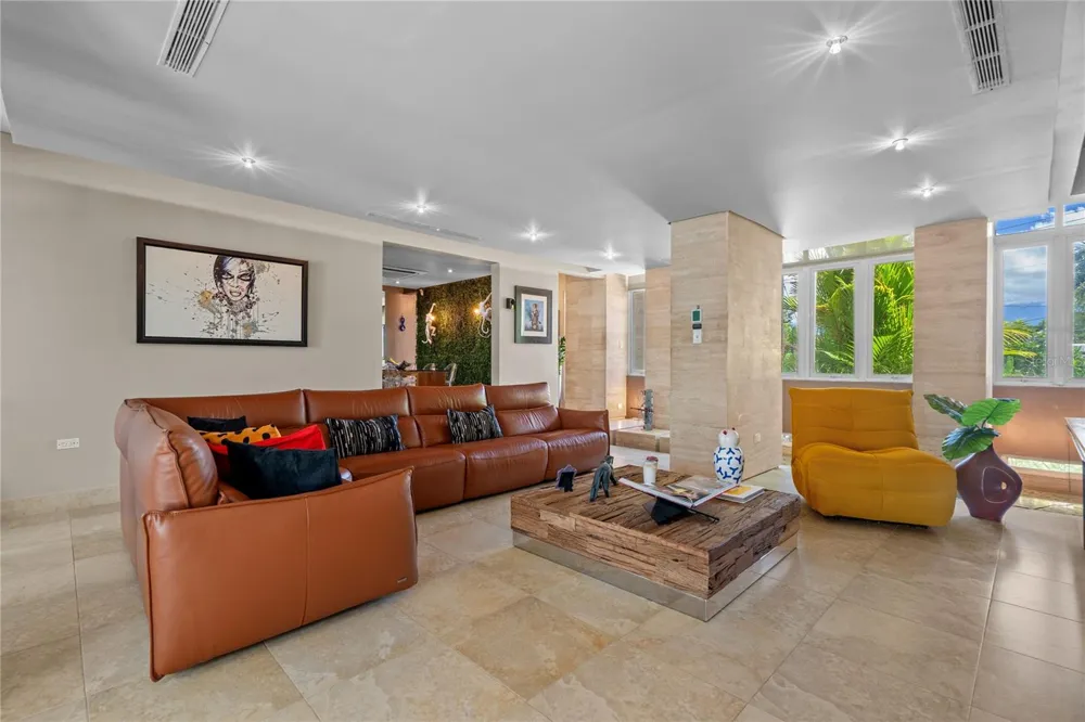 A31 COLINAS DE PARKVILLE STREET Guaynabo, PR 00969