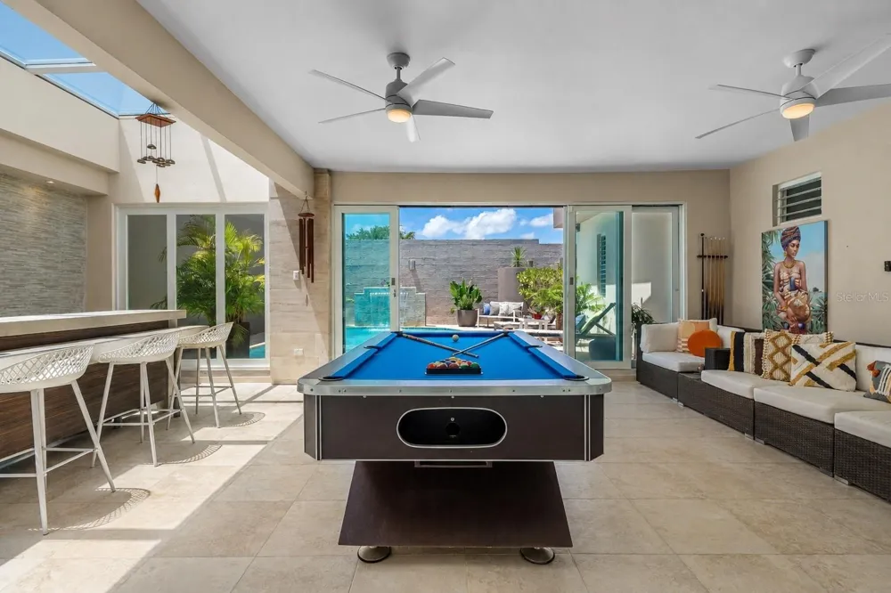 A31 COLINAS DE PARKVILLE STREET Guaynabo, PR 00969