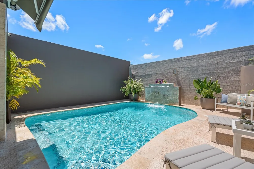 A31 COLINAS DE PARKVILLE STREET Guaynabo, PR 00969