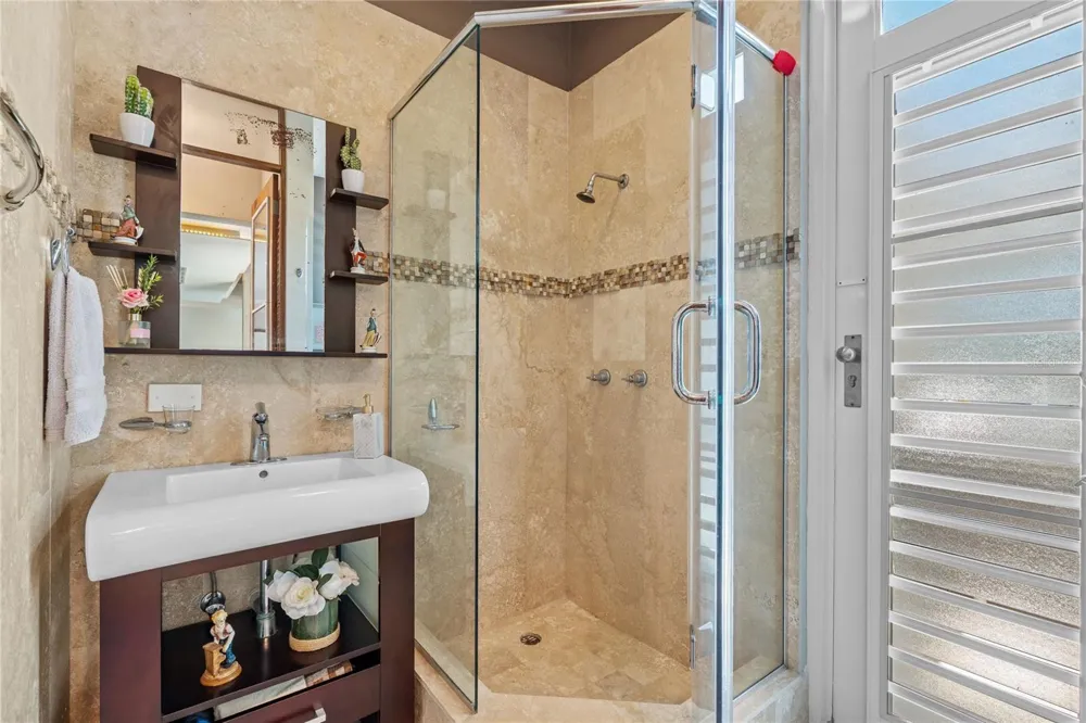 A31 COLINAS DE PARKVILLE STREET Guaynabo, PR 00969
