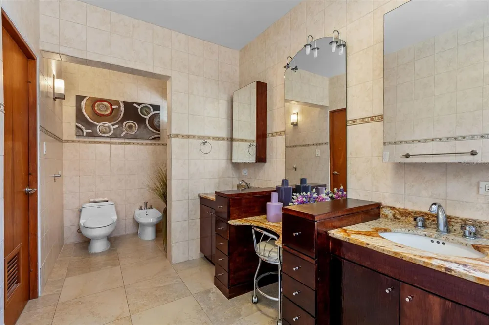 A31 COLINAS DE PARKVILLE STREET Guaynabo, PR 00969