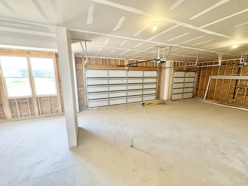 7106 Kettle Dale Avenue SE Alto, MI 49302