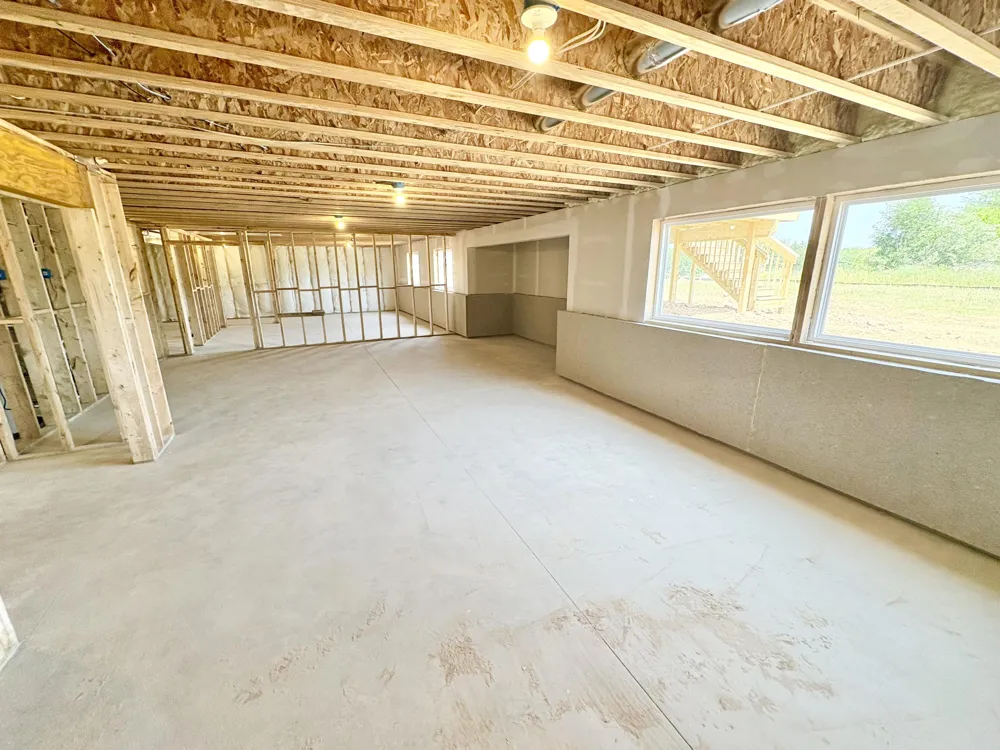 7106 Kettle Dale Avenue SE Alto, MI 49302