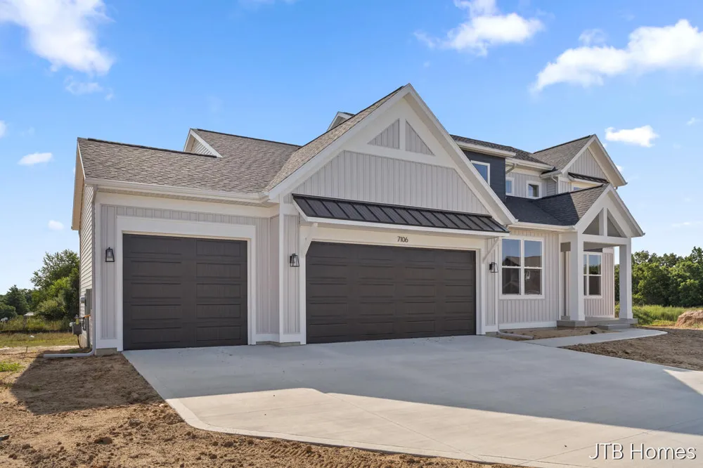 7106 Kettle Dale Avenue SE Alto, MI 49302