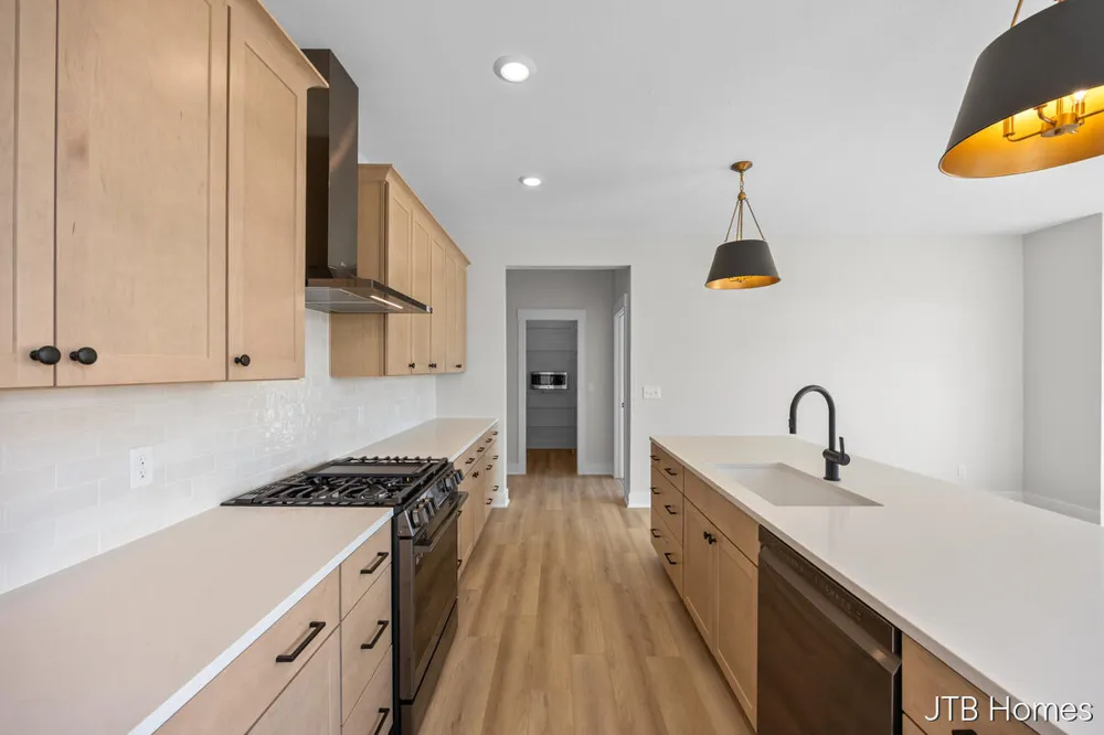 7106 Kettle Dale Avenue SE Alto, MI 49302