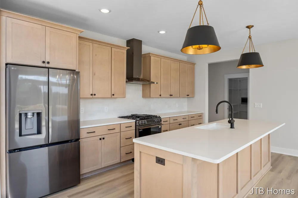 7106 Kettle Dale Avenue SE Alto, MI 49302