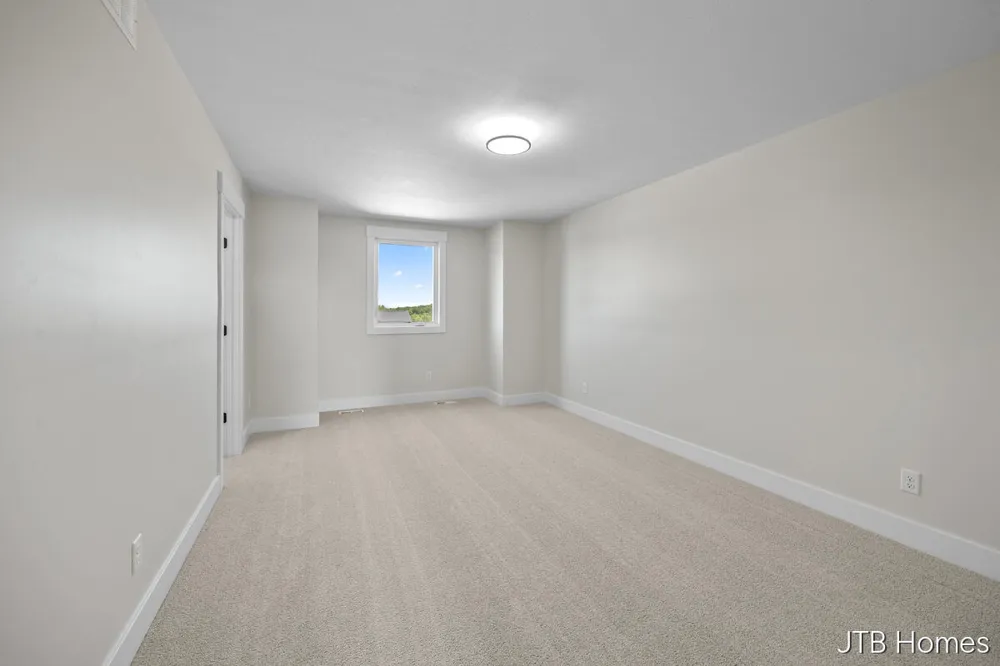 7106 Kettle Dale Avenue SE Alto, MI 49302