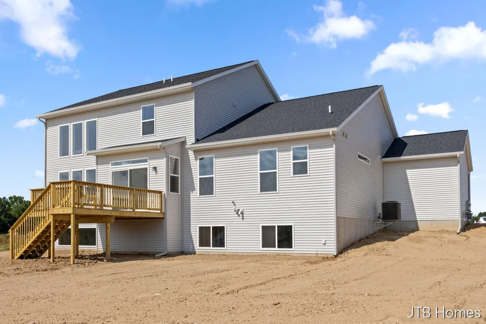 7106 Kettle Dale Avenue SE Alto, MI 49302