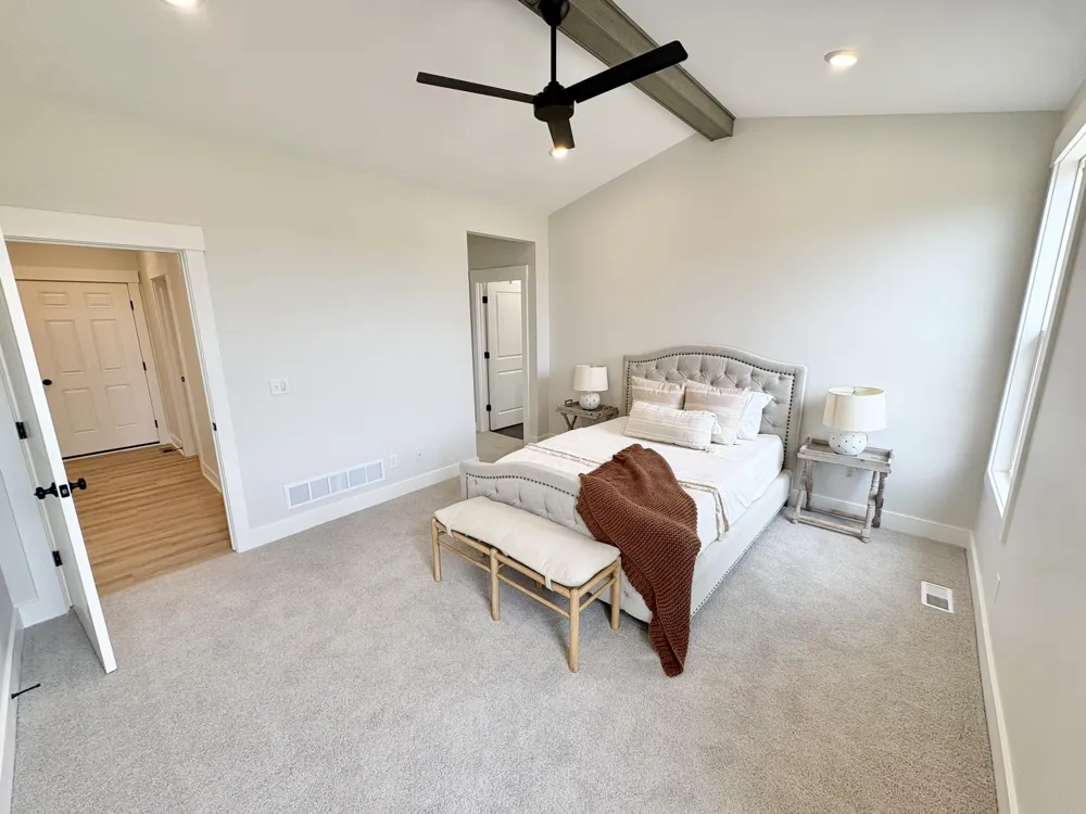 7106 Kettle Dale Avenue SE Alto, MI 49302