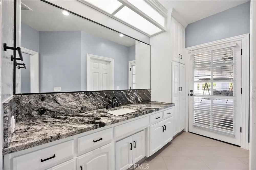 311 Saba Bakersfield, CA 93314
