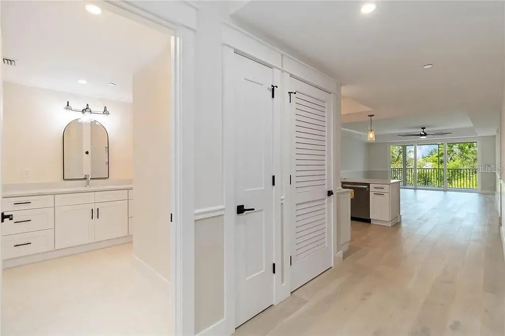 280 HIDDEN BAY DRIVE #302 Osprey, FL 34229