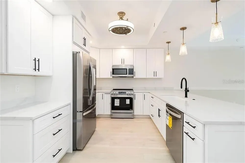 280 HIDDEN BAY DRIVE #302 Osprey, FL 34229