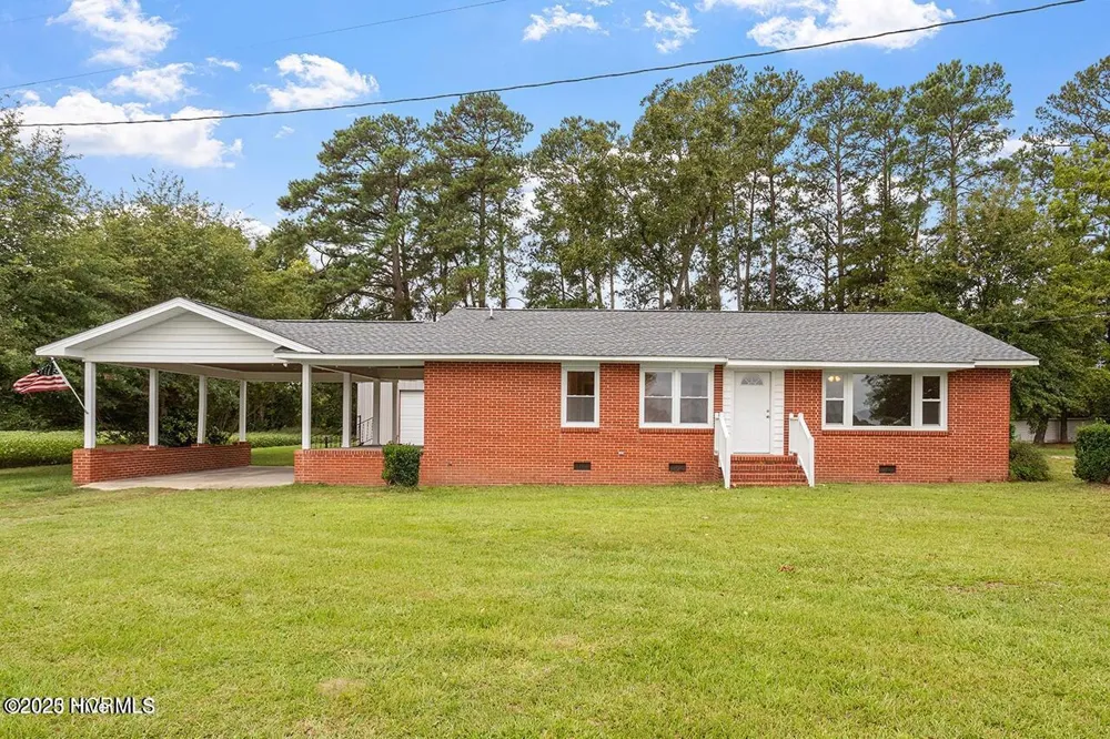 11843 Hobbton Highway Newton Grove, NC 28366