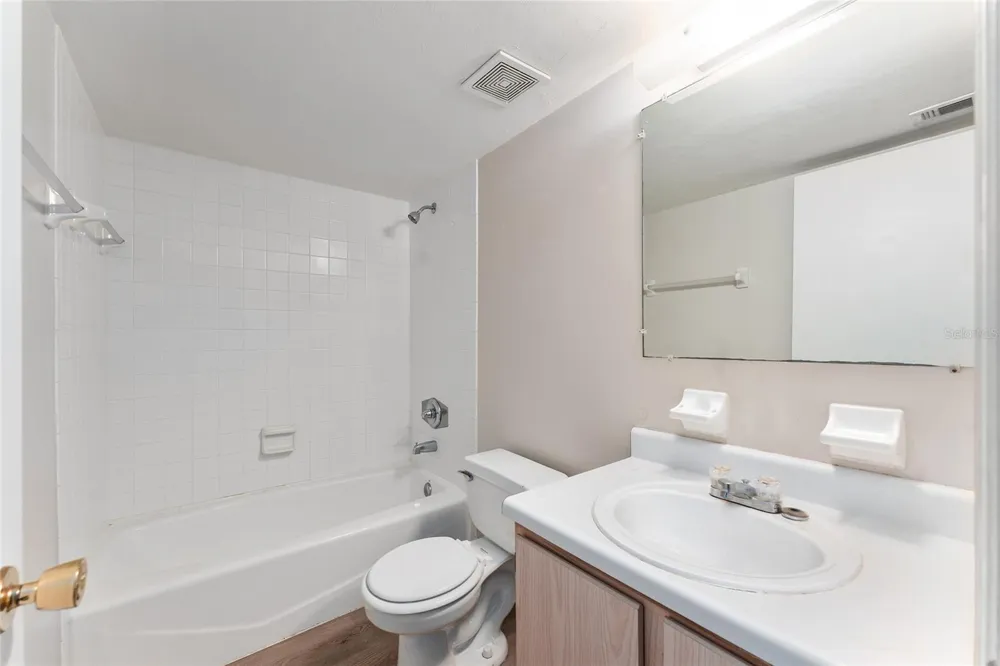 2360 SW ARCHER ROAD #607 Gainesville, FL 32608