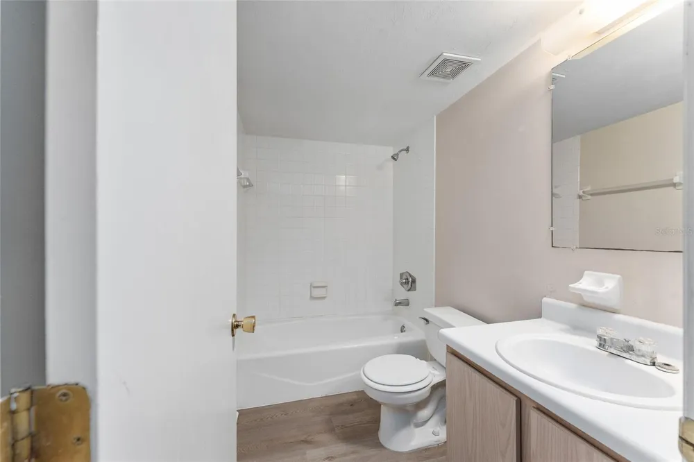 2360 SW ARCHER ROAD #607 Gainesville, FL 32608