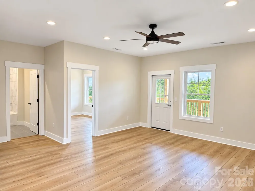 21 Sandstone Drive Weaverville, NC 28787