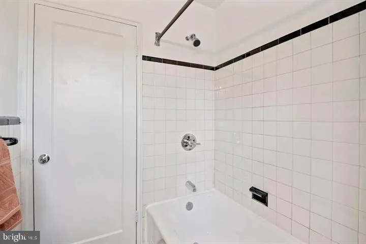 2214 COLSTON DRIVE #201 Silver Spring, MD 20910