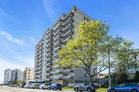 510 Deal Lake Drive #6B
