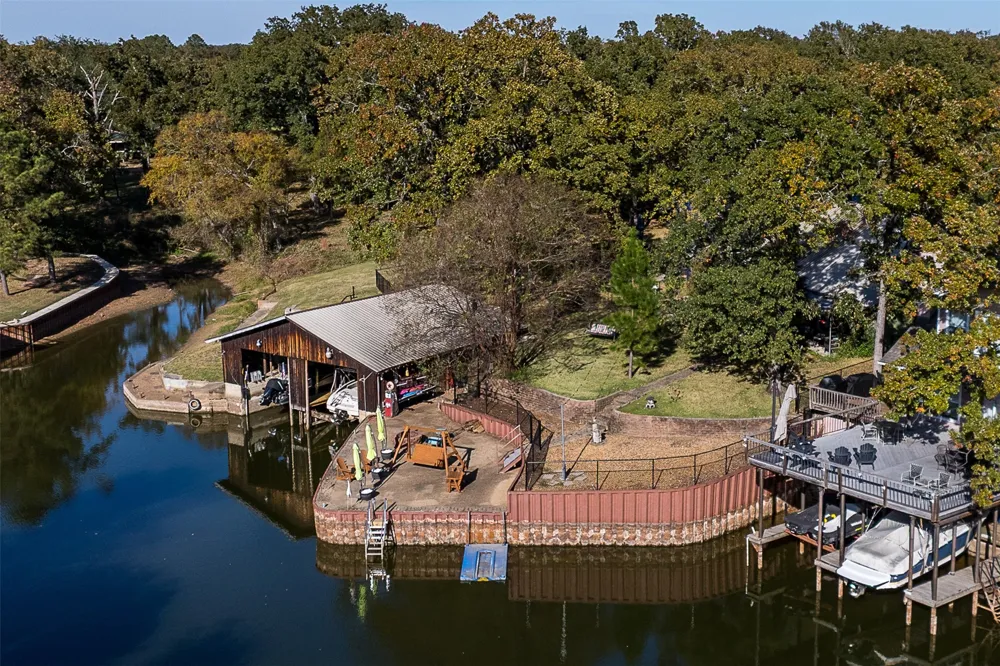 104 Oakcrest Court Trinidad, TX 75163