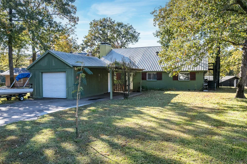 104 Oakcrest Court Trinidad, TX 75163