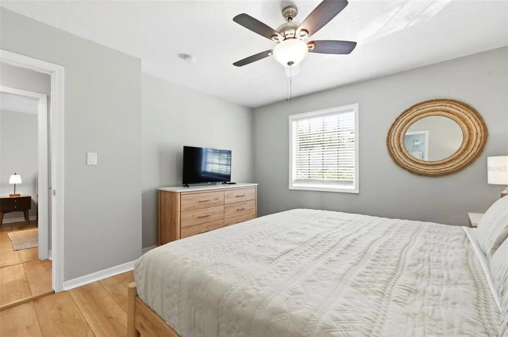 201 POMPANO DRIVE SE #C furnished St Petersburg, FL 33705
