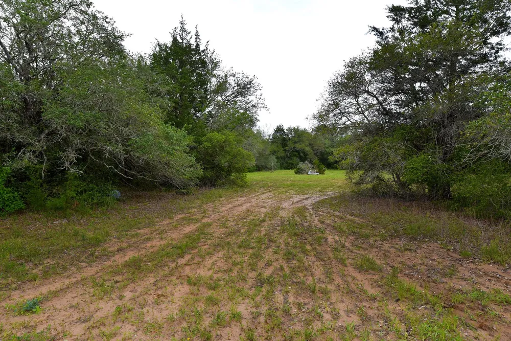 East Interstate 10 Frontage Road Weimar, TX 78962