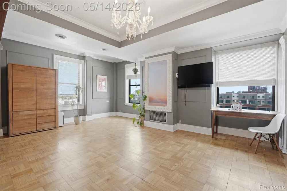 2900 E Jefferson #602 Detroit City, MI 48207