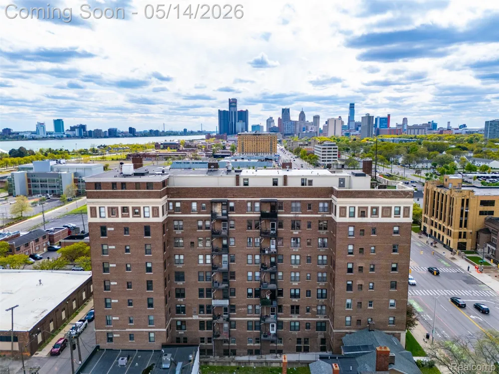 2900 E Jefferson #602 Detroit City, MI 48207