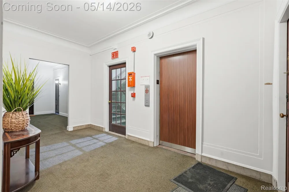 2900 E Jefferson #602 Detroit City, MI 48207