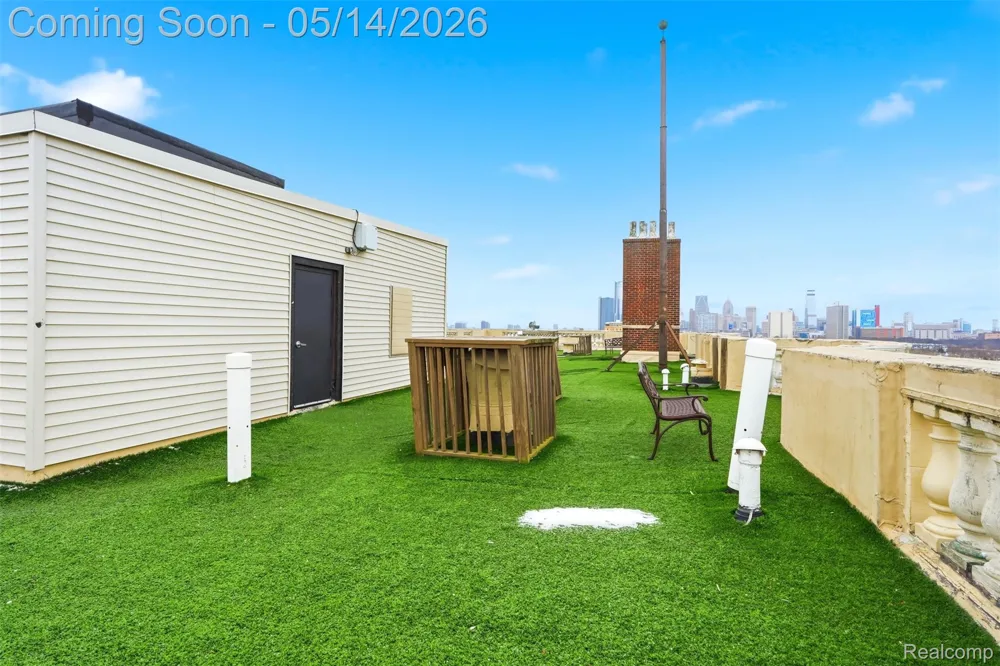 2900 E Jefferson #602 Detroit City, MI 48207