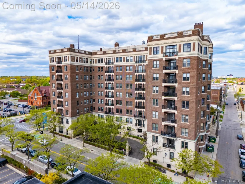 2900 E Jefferson #602 Detroit City, MI 48207