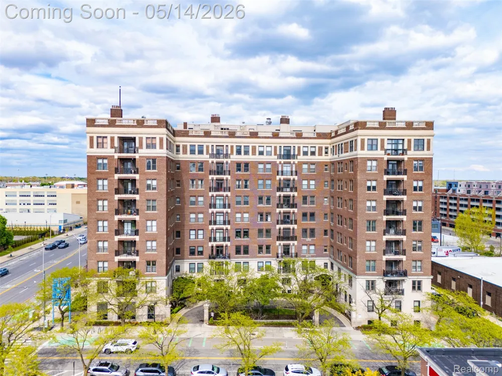 2900 E Jefferson #602 Detroit City, MI 48207
