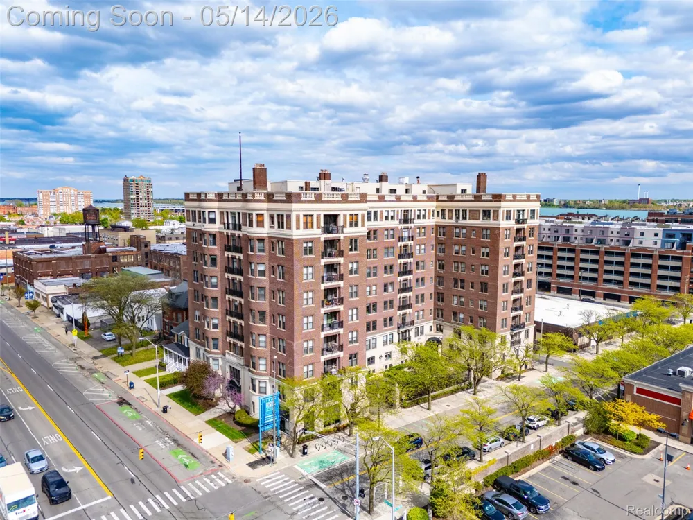 2900 E Jefferson #602 Detroit City, MI 48207
